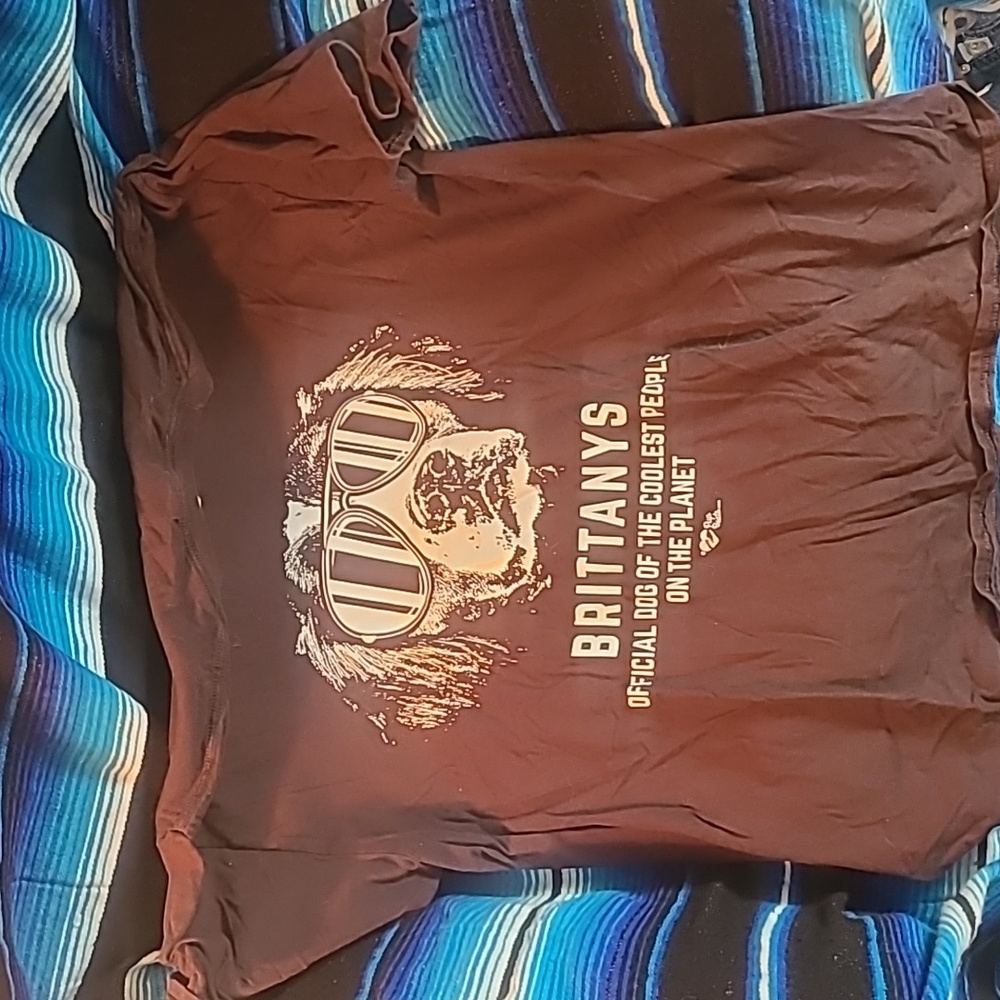 Brown xl tee shirt Brittanys offical dog of the coolest people on the planet"